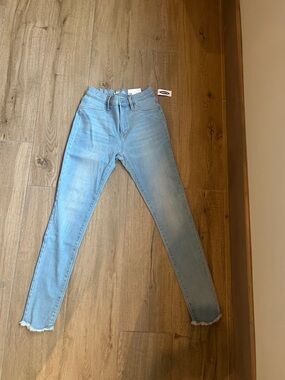 Old Navy Light Blue Skinny Jeans with Raw Hem